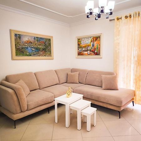 Apartment Sweet New Pazar Tiranë Luaran gambar